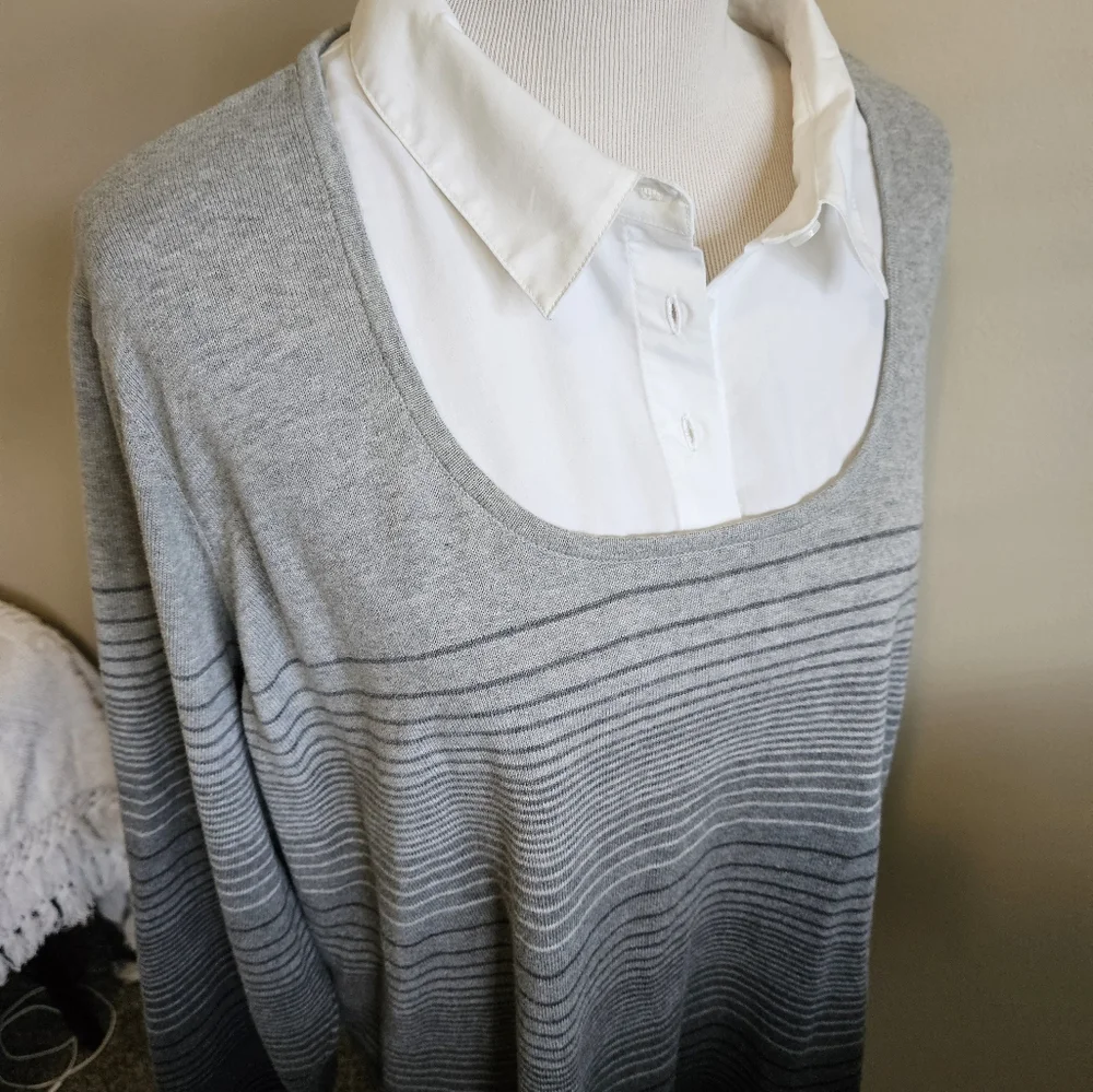 East 5th Women Gray and Black Striped Sweater Size 3 X